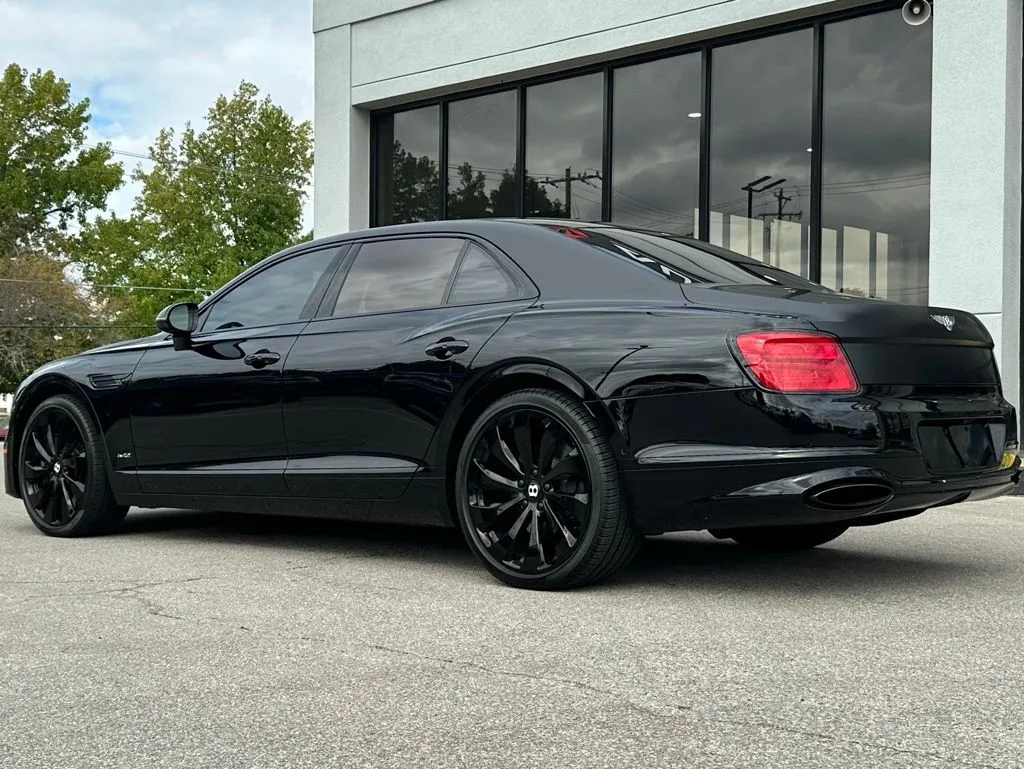2022 Bentley Flying Spur W12 photo 3