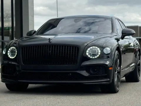 More photos of 2022 Bentley Flying Spur W12 at AutoGiant USA Fishers, IN