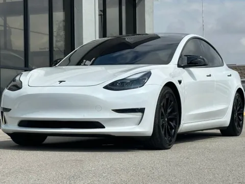 More photos of 2021 Tesla Model 3 Standard Range Plus at AutoGiant USA Fishers, IN