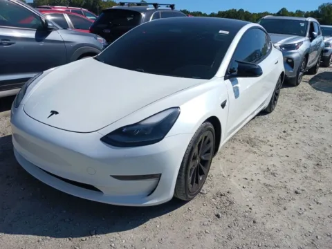 White 2021 Tesla Model 3 Standard Range Plus for sale in Fishers, IN