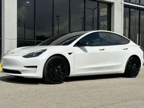 More photos of 2021 Tesla Model 3 Standard Range Plus at AutoGiant USA Fishers, IN