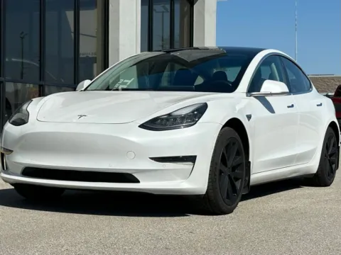 More photos of 2018 Tesla Model 3 Long Range at AutoGiant USA Fishers, IN