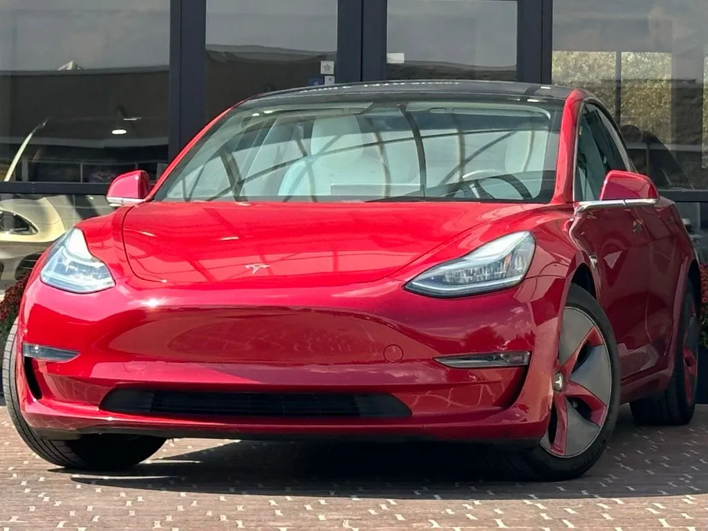 Red 2018 Tesla Model 3 Long Range for sale in Fishers, IN