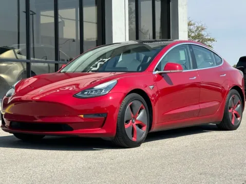 More photos of 2018 Tesla Model 3 Long Range at AutoGiant USA Fishers, IN
