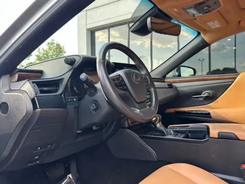Photos of 2022 Lexus ES 350 for sale in Fishers, IN at AutoGiant USA Fishers