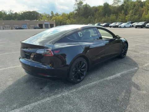 More photos of 2018 Tesla Model 3 Long Range at AutoGiant USA Fishers, IN