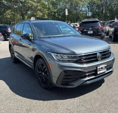 Photos of 2022 Volkswagen Tiguan 2.0T SE R-Line Black for sale in Fishers, IN at AutoGiant USA Fishers