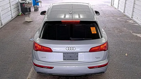 More photos of 2018 Audi Q5 2.0T Premium at AutoGiant USA Fishers, IN