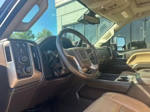 Photos of 2019 GMC Sierra 3500HD Denali for sale in Fishers, IN at AutoGiant USA Fishers