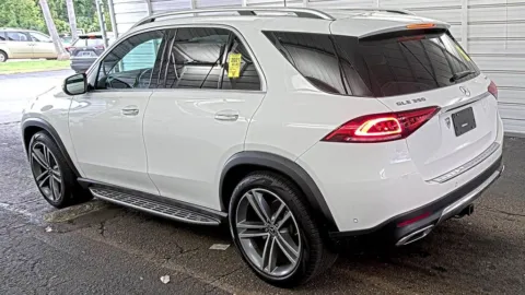 More photos of 2021 Mercedes-Benz GLE 350 at AutoGiant USA Fishers, IN