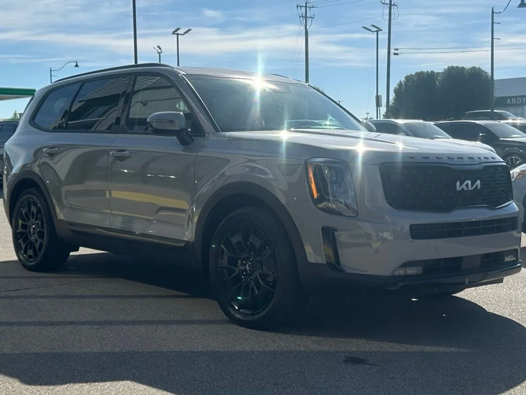 2022 Kia Telluride SX photo 3