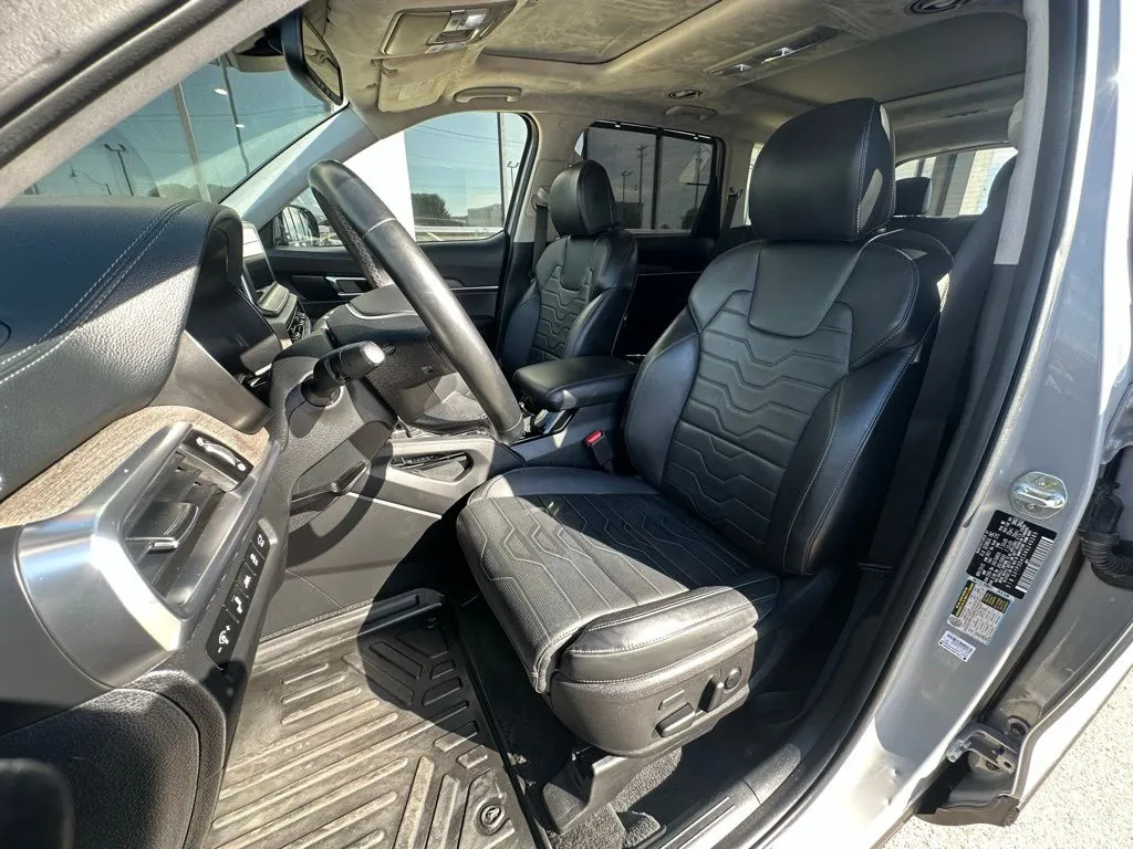 2022 Kia Telluride SX photo 4