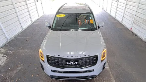 More photos of 2022 Kia Telluride SX at AutoGiant USA Fishers, IN