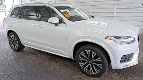 White 2022 Volvo XC90 T6 Momentum for sale in Fishers, IN