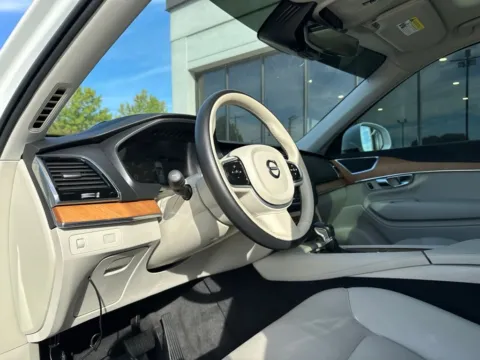 Photos of 2022 Volvo XC90 T6 Momentum for sale in Fishers, IN at AutoGiant USA Fishers