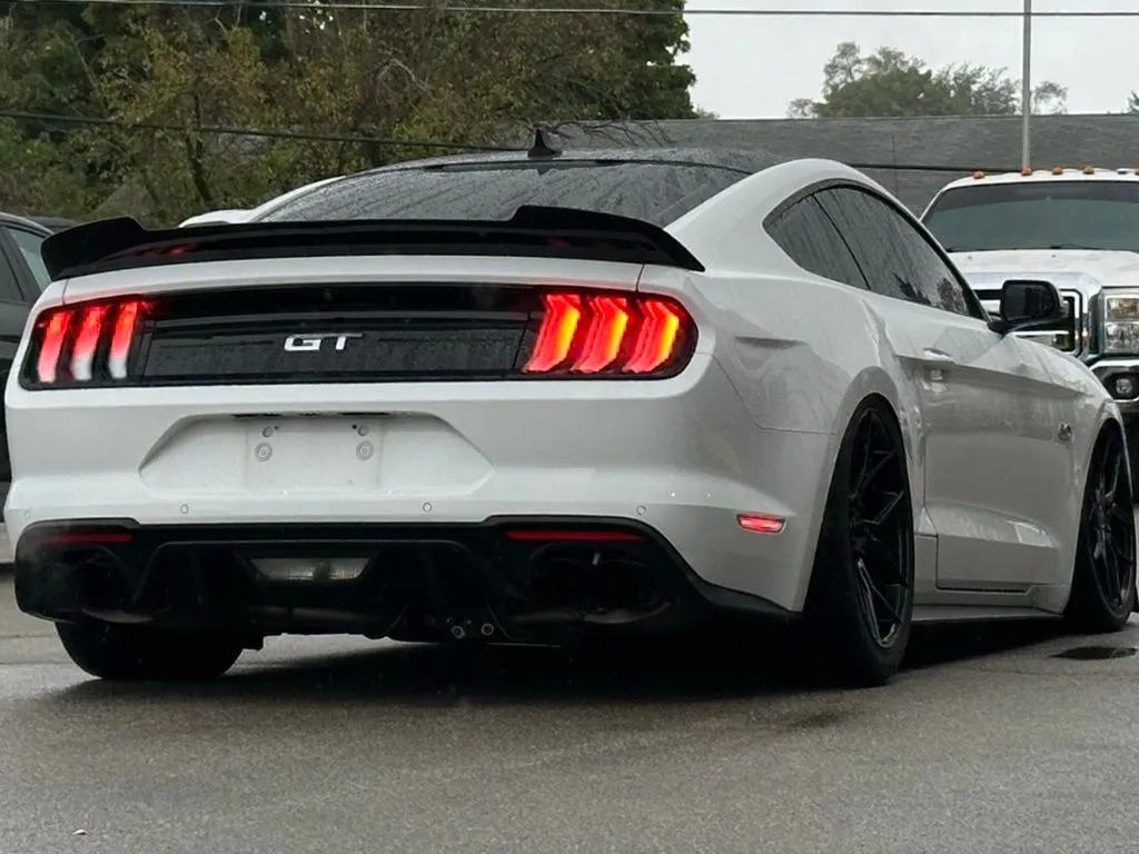 2020 Ford Mustang GT Premium photo 4