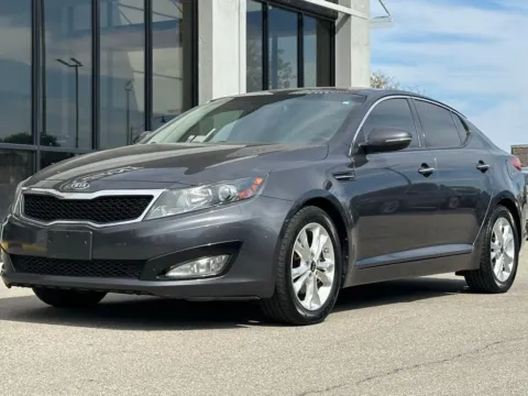 More photos of 2011 Kia Optima EX at AutoGiant USA Fishers, IN