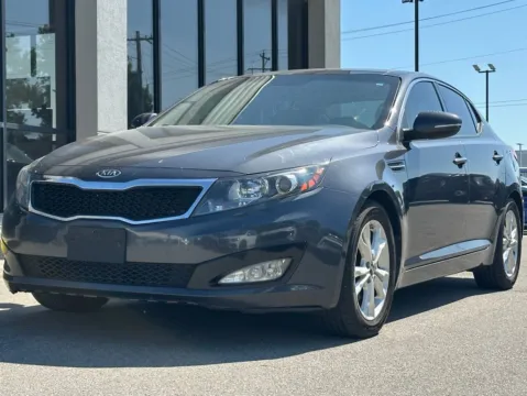 More photos of 2011 Kia Optima EX at AutoGiant USA Fishers, IN