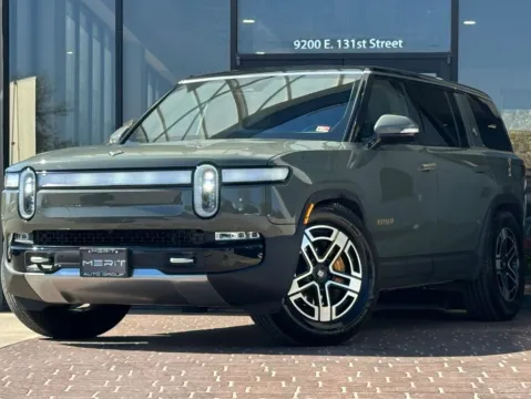 Green 2022 Rivian R1S Launch Edition for sale in Fishers, IN