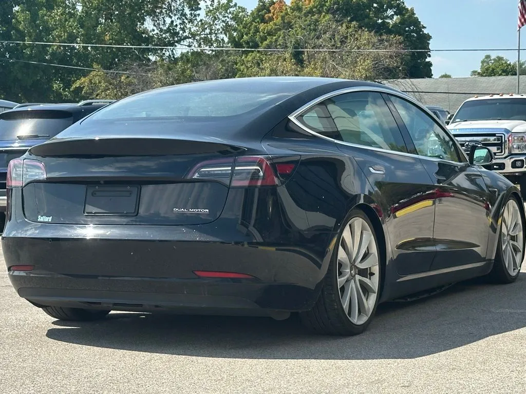 2019 Tesla Model 3 Performance photo 4