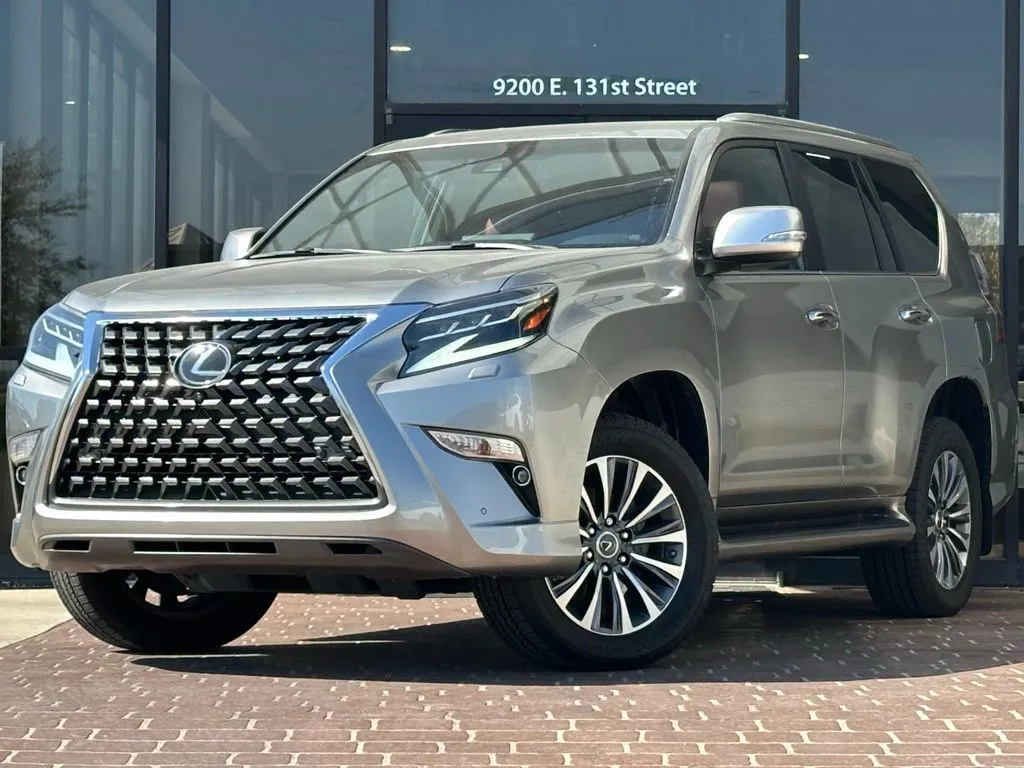 Silver 2022 Lexus GX 460 Luxury for sale in Fishers, IN