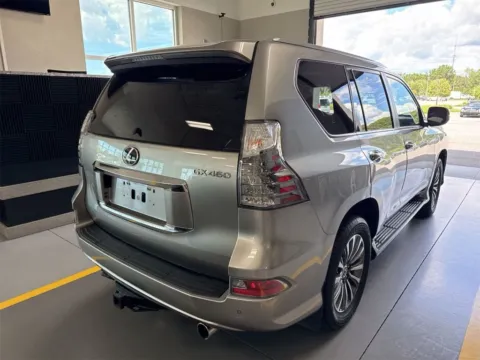 More photos of 2022 Lexus GX 460 Luxury at AutoGiant USA Fishers, IN