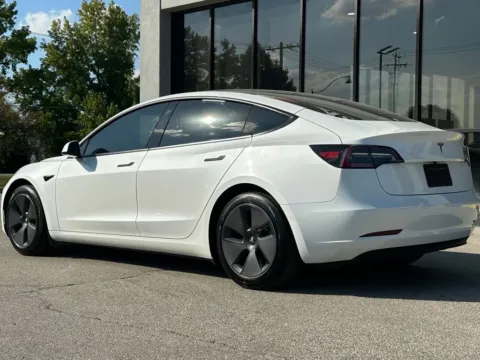 More photos of 2021 Tesla Model 3 Standard Range Plus at AutoGiant USA Fishers, IN