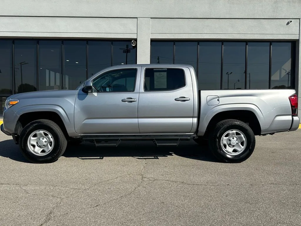 2020 Toyota Tacoma SR V6 photo 3