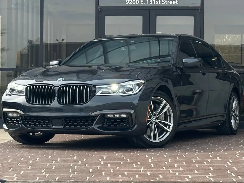 Gray 2019 BMW 7 Series 750i xDrive for sale in Fishers, IN