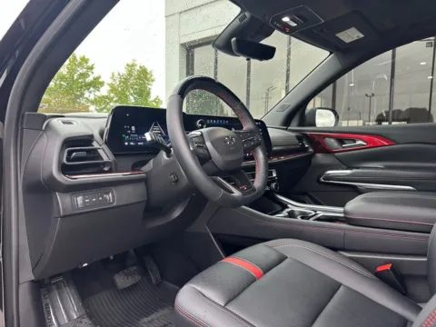 Photos of 2025 Chevrolet Traverse RS for sale in Fishers, IN at AutoGiant USA Fishers