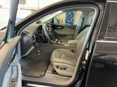 More photos of 2019 Audi Q7 55 Prestige at AutoGiant USA Fishers, IN