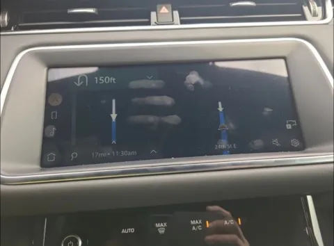 More photos of 2021 Land Rover Range Rover Evoque S at AutoGiant USA Fishers, IN