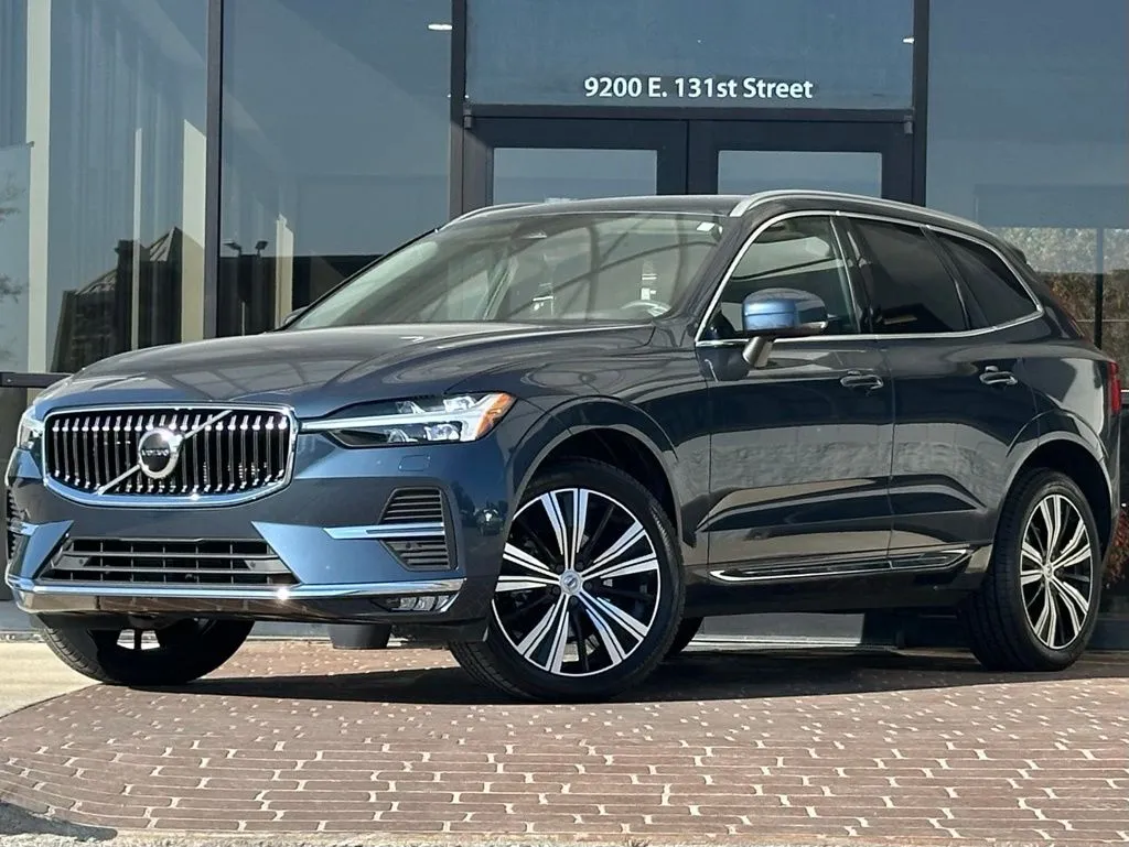 Blue 2022 Volvo XC60 B5 Inscription for sale in Fishers, IN