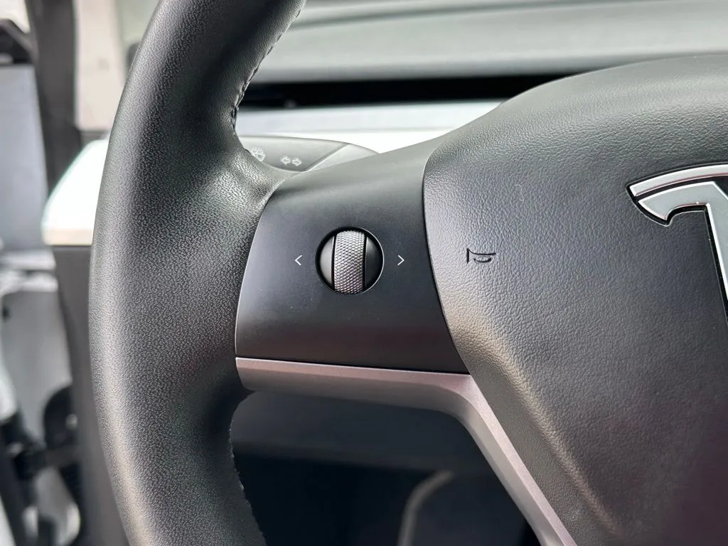 2022 Tesla Model 3 Performance photo 14