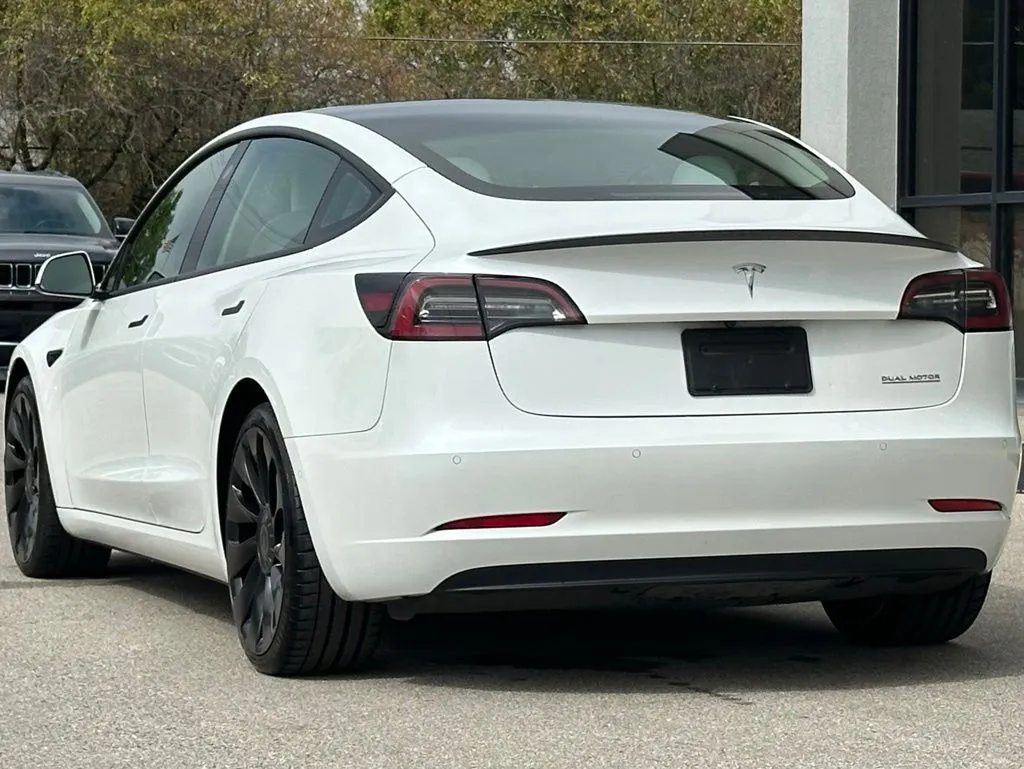 2022 Tesla Model 3 Performance photo 22