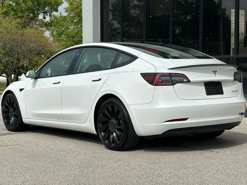 2022 Tesla Model 3 Performance photo 42