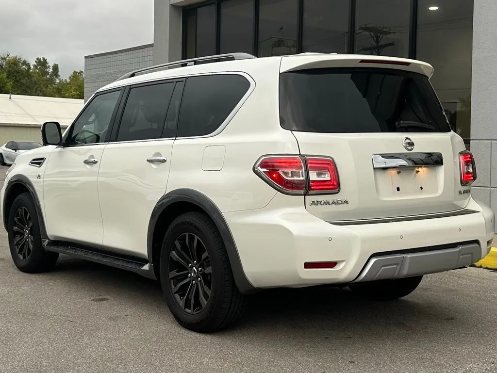 2018 Nissan Armada Platinum photo 2