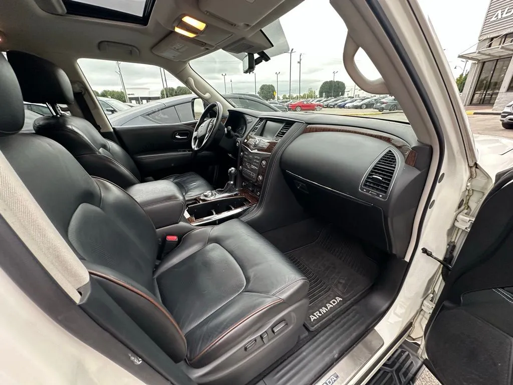 2018 Nissan Armada Platinum photo 4