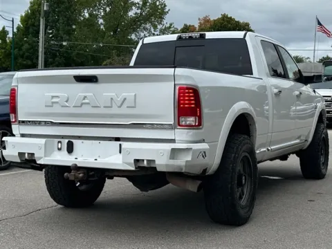 More photos of 2018 Ram 2500 Limited at AutoGiant USA Fishers, IN