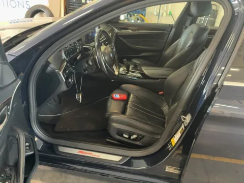 More photos of 2018 BMW 5 Series 530i xDrive at AutoGiant USA Fishers, IN