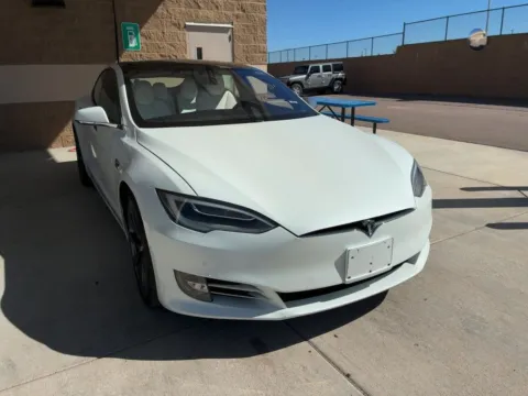 Photos of 2021 Tesla Model S Performance for sale in Fishers, IN at AutoGiant USA Fishers