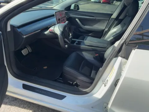More photos of 2022 Tesla Model 3 Performance at AutoGiant USA Fishers, IN