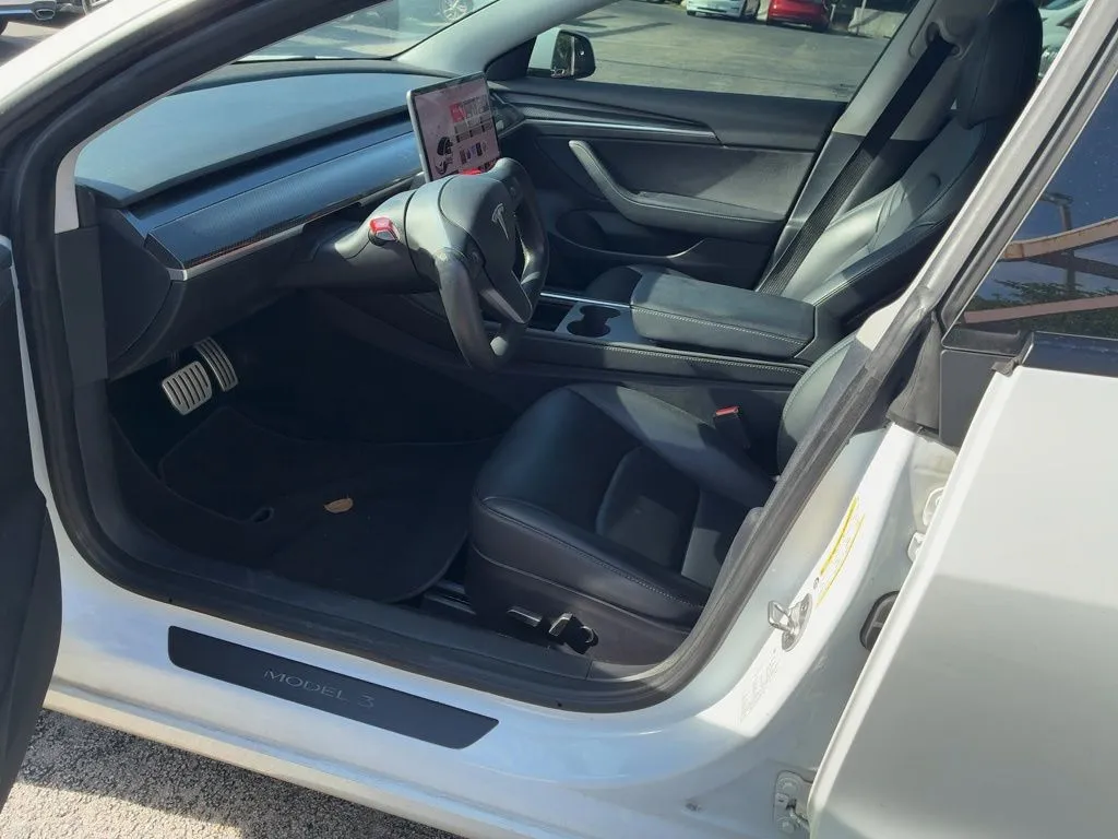 2022 Tesla Model 3 Performance photo 2
