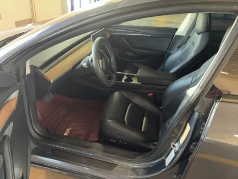 More photos of 2022 Tesla Model 3 at AutoGiant USA Fishers, IN