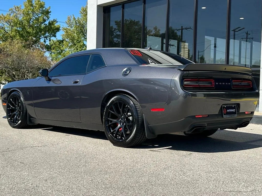 2016 Dodge Challenger SRT8 Hellcat photo 2