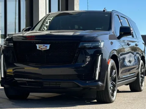 More photos of 2022 Cadillac Escalade ESV Sport Platinum at AutoGiant USA Fishers, IN