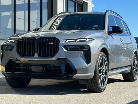 More photos of 2023 BMW X7 M60i at AutoGiant USA Fishers, IN