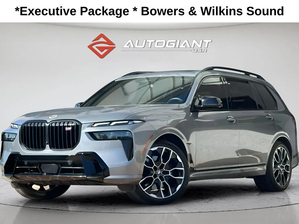 2023 BMW X7 M60i's photo
