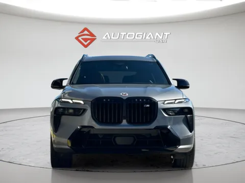 More photos of 2023 BMW X7 M60i at AutoGiant USA Fishers, IN