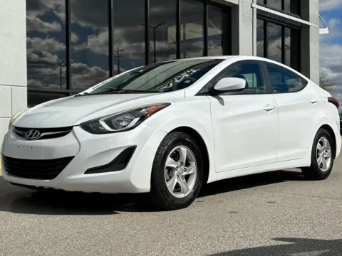 More photos of 2015 Hyundai Elantra SE at AutoGiant USA Fishers, IN